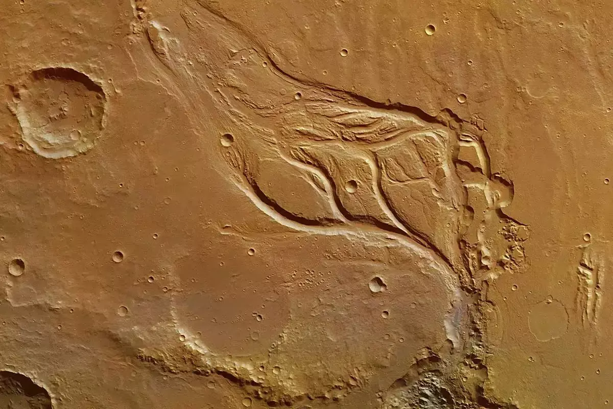 Mars'ta 16 Bin Kilometre Uzunluğunda Eski Nehir Yatakları Keşfedildi