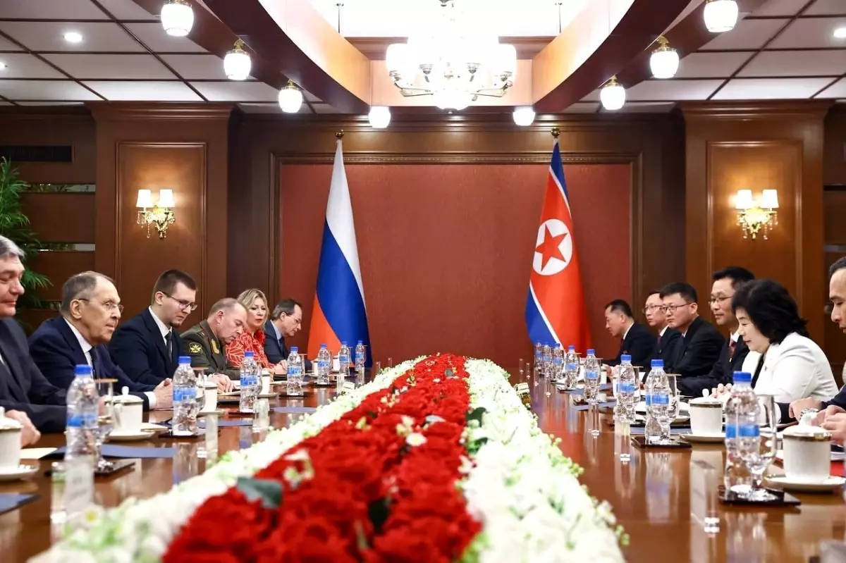 Lavrov, Kuzey Kore'de Diplomatik İşbirliği Mutabakatı İmzaladı