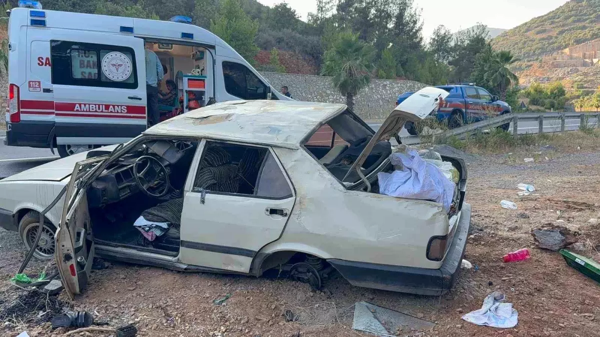 Gazipaşa'da Takla Atan Otomobilde 5 Kişi Yaralandı