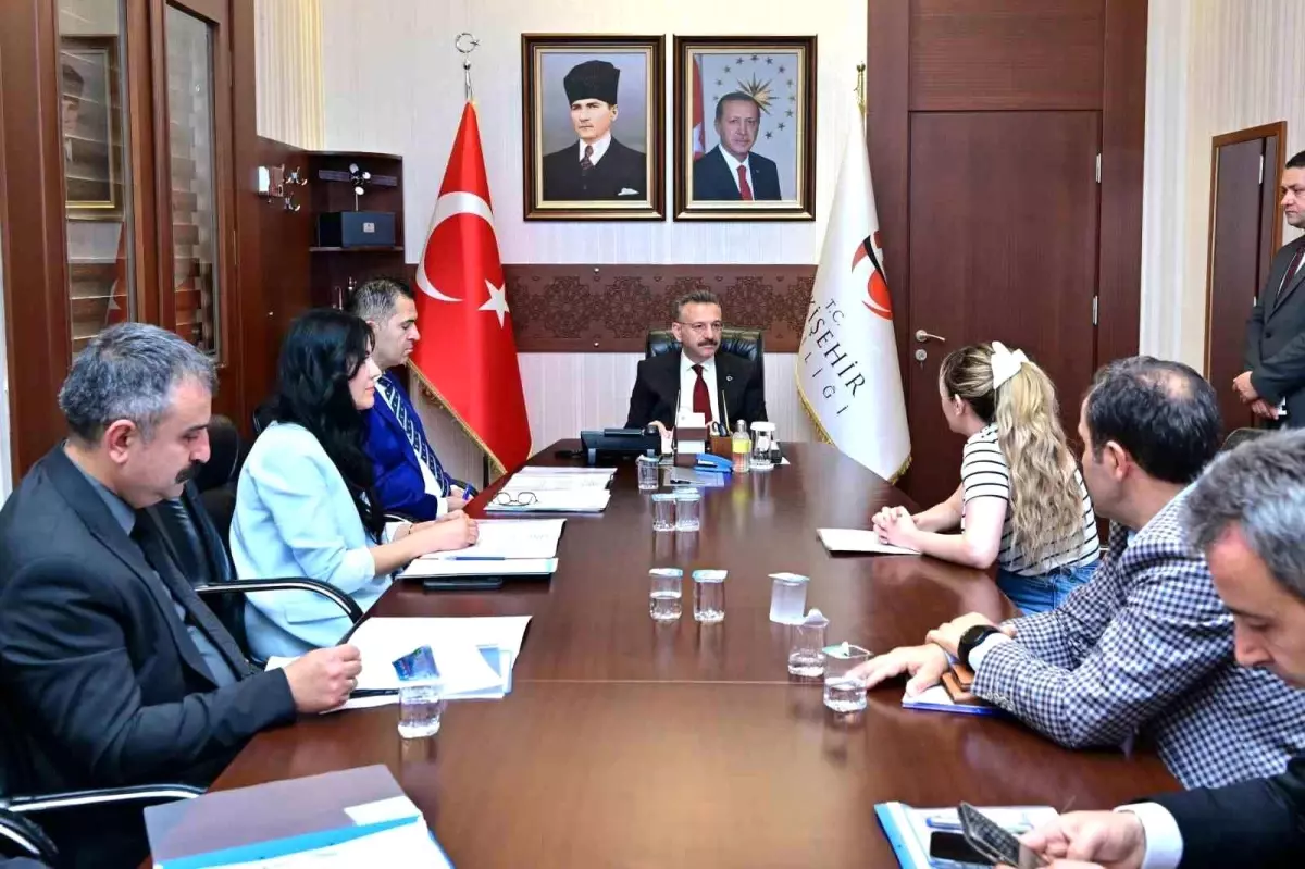 Eskişehir Valisi Hüseyin Aksoy, Halk Günü Toplantısı'nda Vatandaşlarla Buluştu
