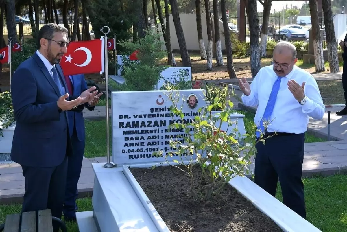 Vali Ustaoğlu'ndan 15 Temmuz şehidinin ailesine ziyaret