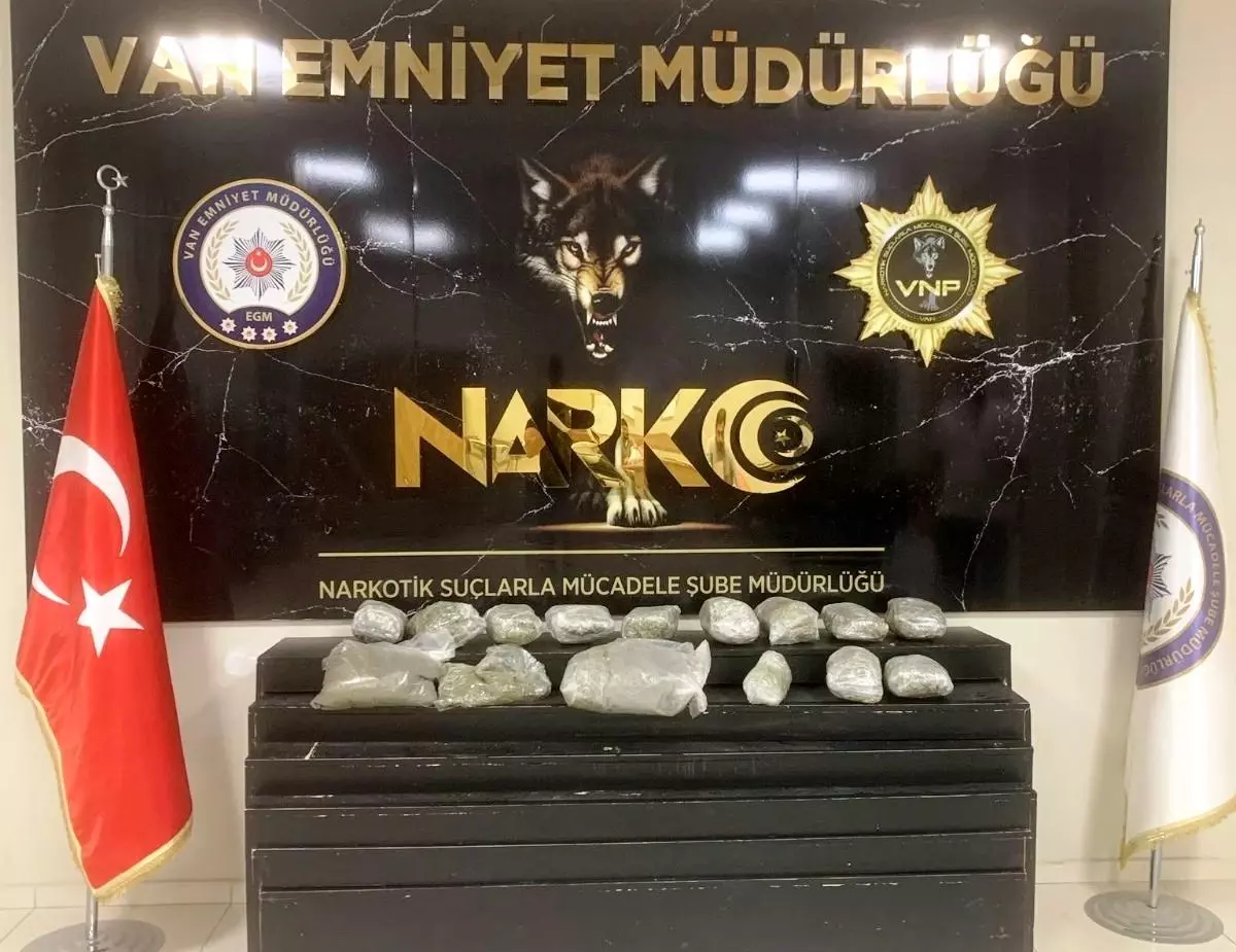 Van'da Uyuşturucu Operasyonu: 10 Kilo Skunk Ele Geçirildi
