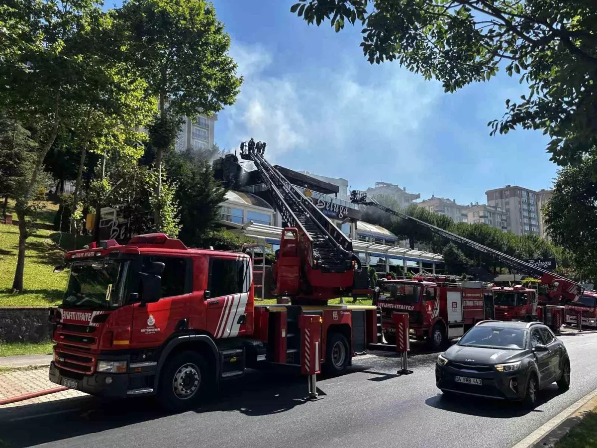 Ataşehir'de Balık Restoranında Yangın Çıktı