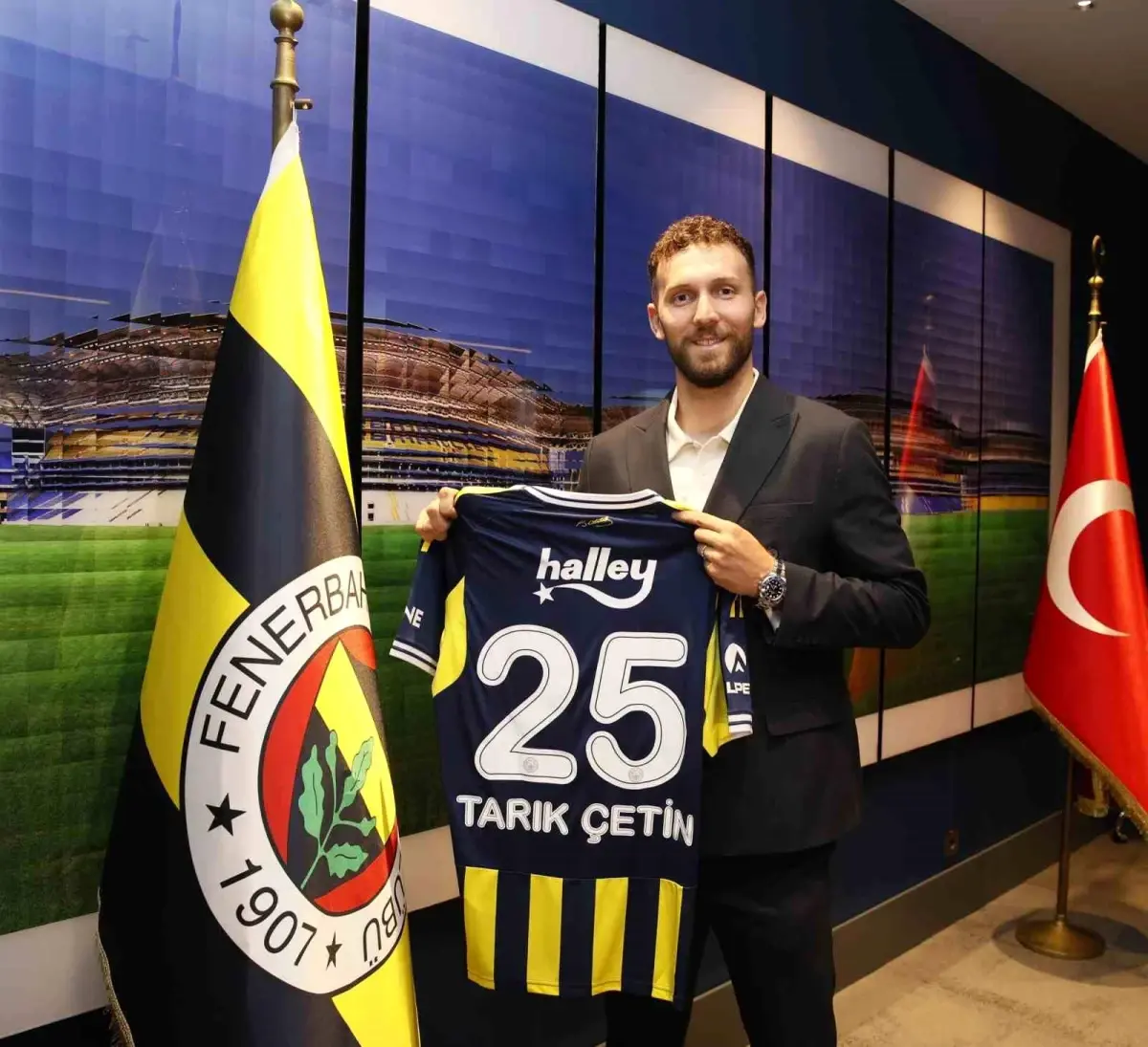 Fenerbahçe, Kaleci Tarık Çetin ile Sözleşme İmzaladı