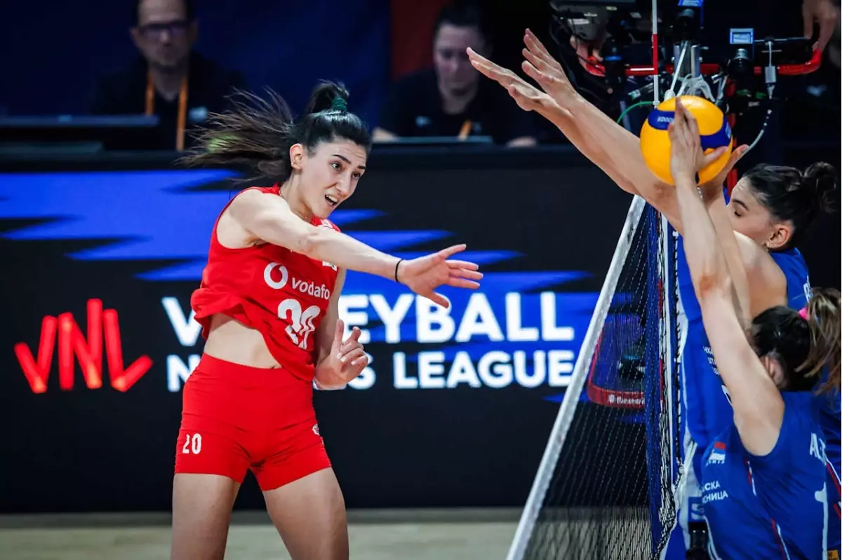 A Milli Kadın Voleybol Takımı Sırbistan'a 3-0 Mağlup Oldu
