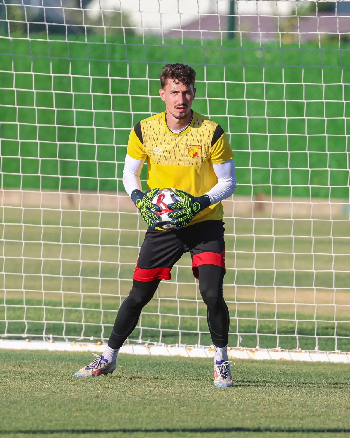 Göztepe, Kaleci Transferinde Hız Kesmedi