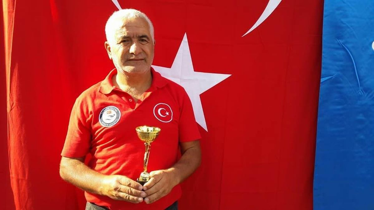 Milli Yüzücü Kamil Köseoğlu Kalp Krizi Nedeniyle Hayatını Kaybetti