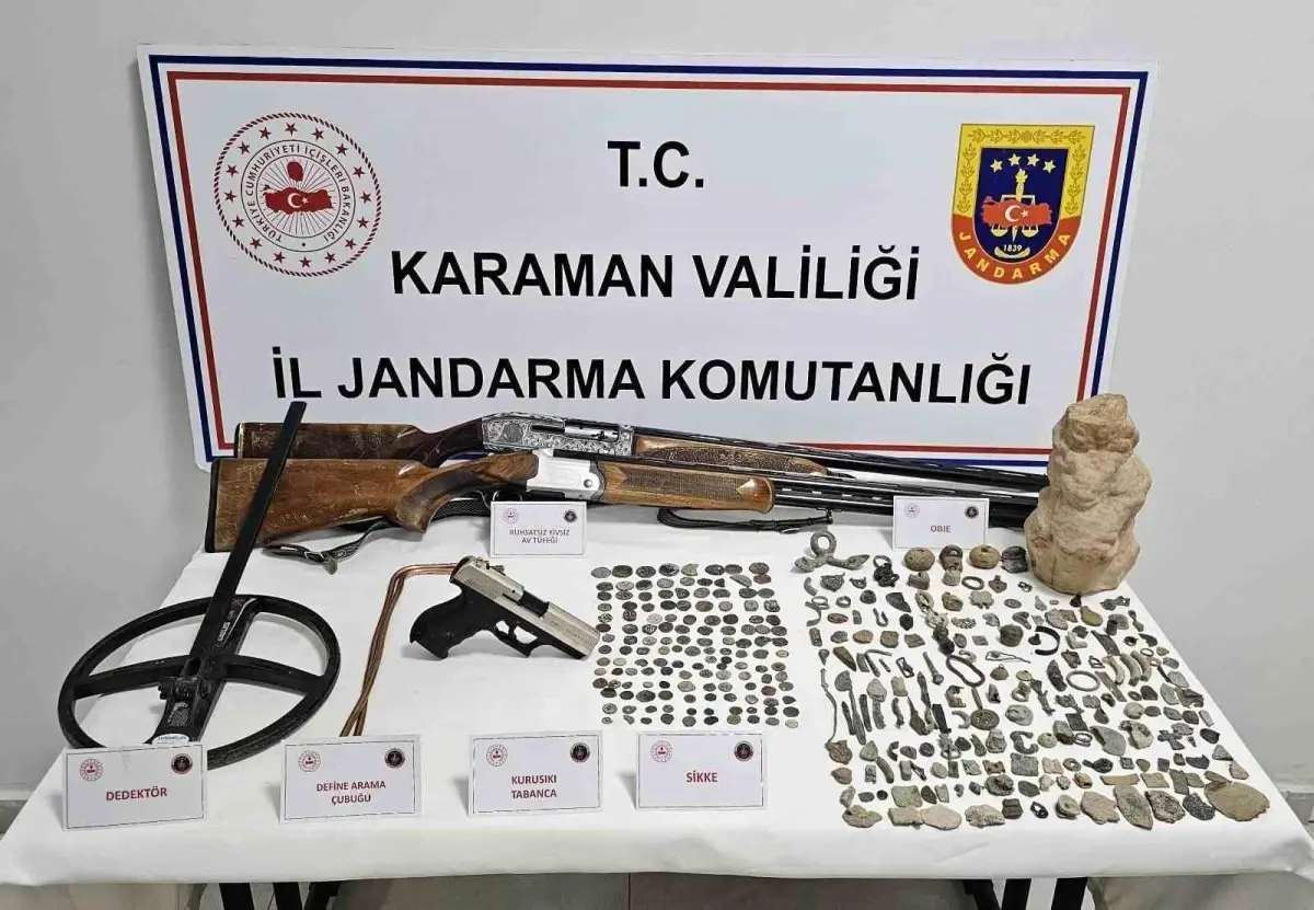 Karaman'da Jandarma Uygulamalarında Tarihi Eserler ve Kaçak Malzemeler Ele Geçirildi