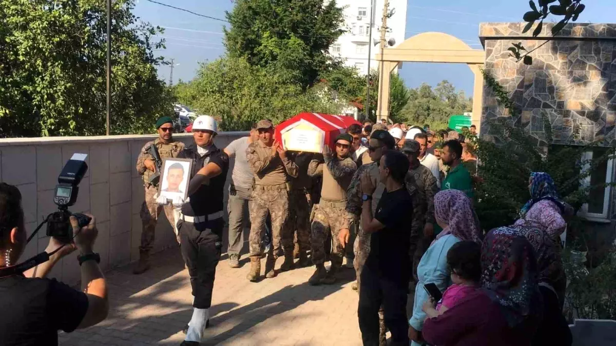 Genç Özel Harekat Polisi Aydoğan Sukuşu, Mersin'de Geçirdiği Kazada Hayatını Kaybetti