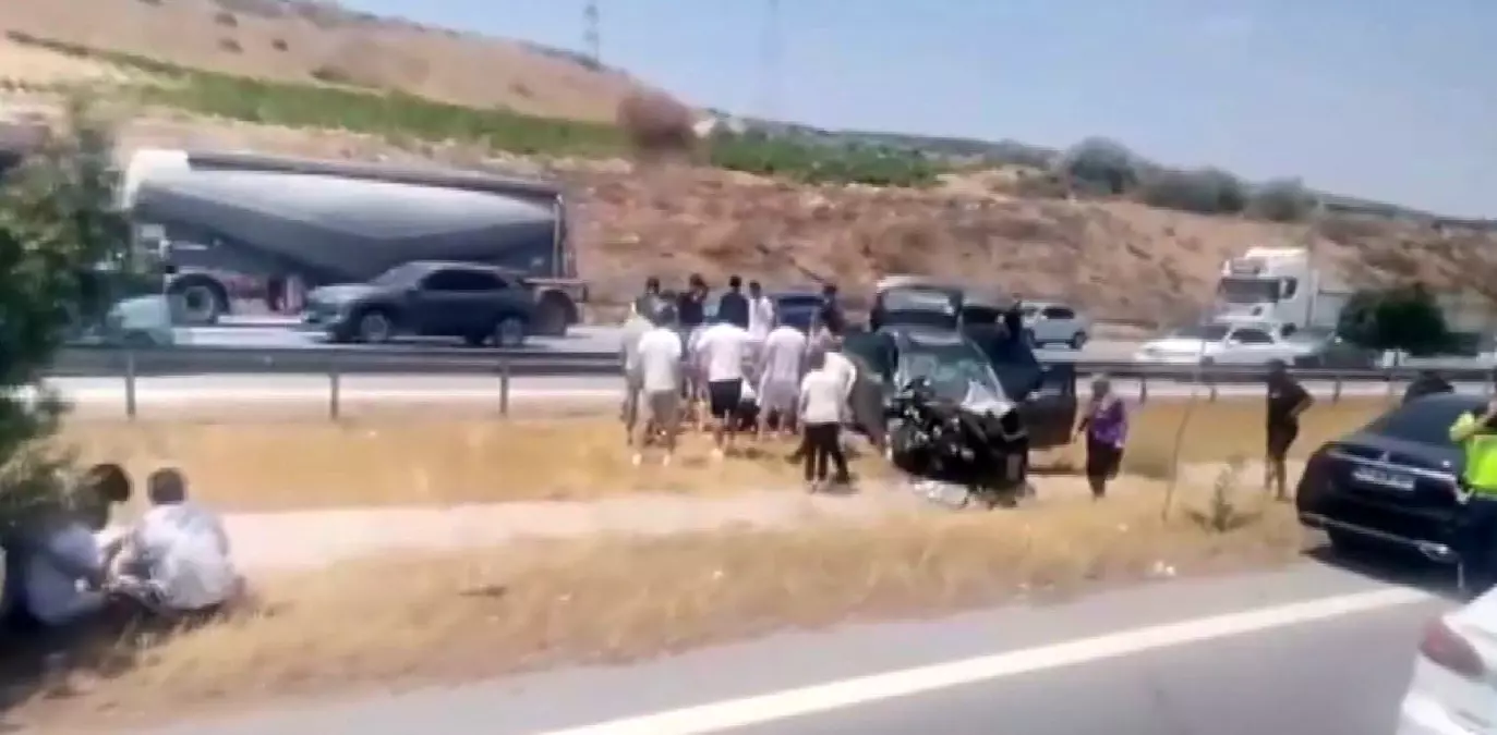 Mersin Tarsus'ta Trafik Kazası: 1 Ölü, 3 Yaralı