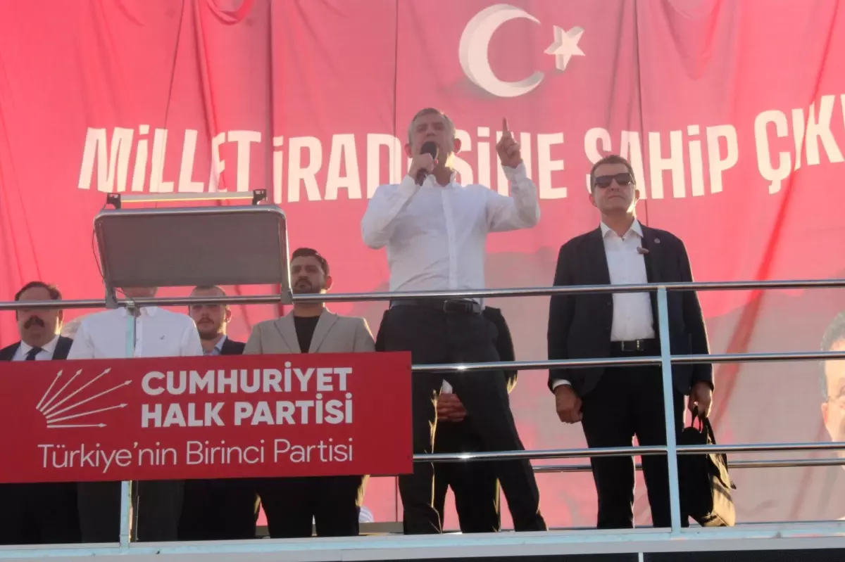 Özgür Özel: 'Biz Barışın ve Demokrasinin Teminatıyız'