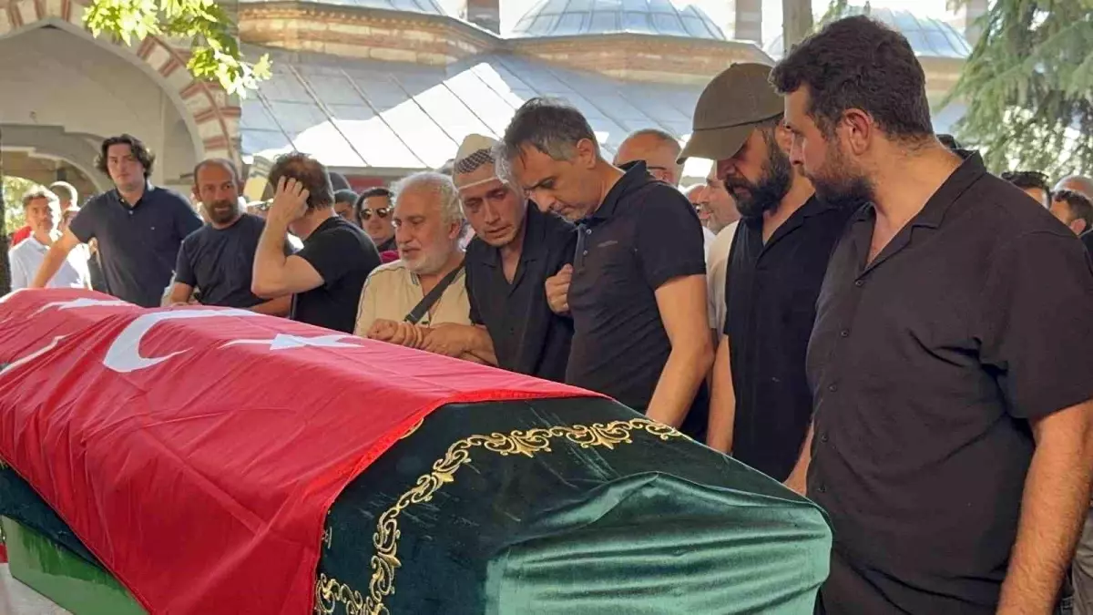 Trajik Kaza: Polis Memuru Bekir Tatlı'nın Eşi ve Çocuğu Hayatını Kaybetti