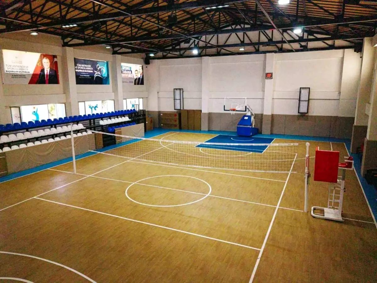 Sultanhisar Gençlik Merkezi ve Spor Salonu Hizmete Açıldı
