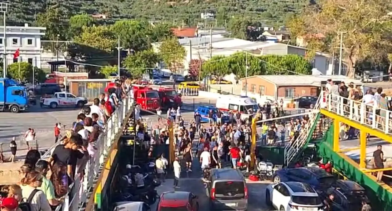 Balıkesir'de Feribot Yangını: Yolcular Güvenle Tahliye Edildi