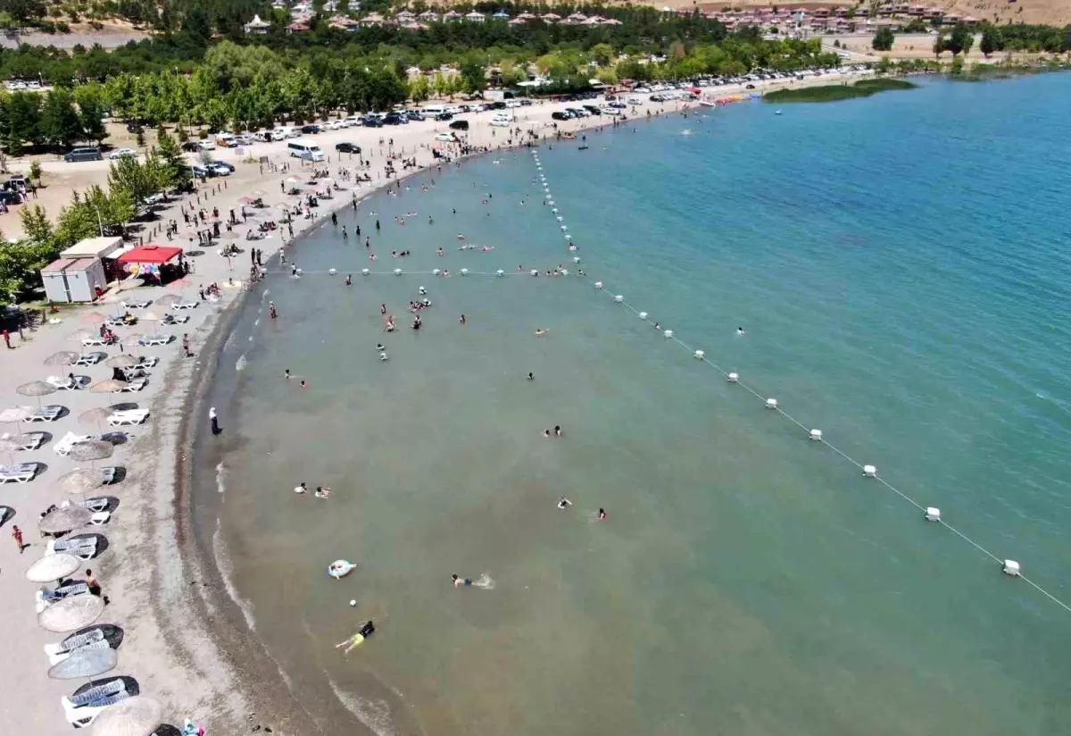 Elazığ'da Yüzme Sırasında Kalp Krizi Geçiren Adam Hayatını Kaybetti