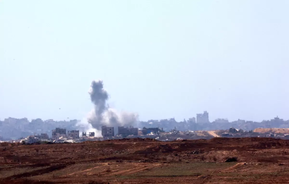 İsrail'in Gazze'ye Hava Saldırısında 58 Filistinli Hayatını Kaybetti