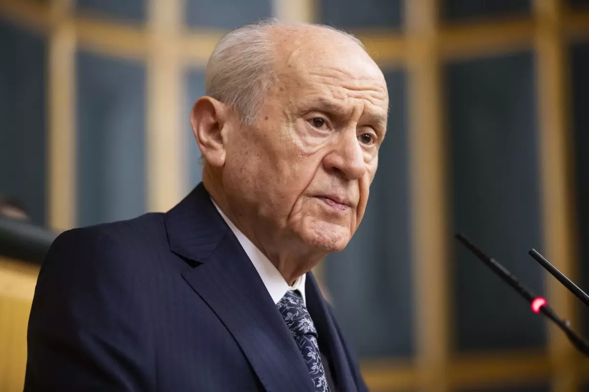 Bahçeli: Gelecek nesiller 15 Temmuz benzeri ihanetlere maruz kalmamalı