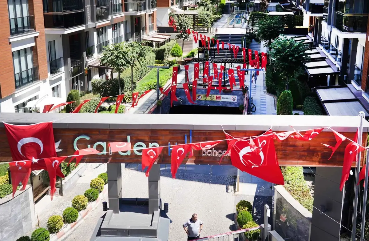 Bahçelievler Türk bayraklarıyla donatıldı