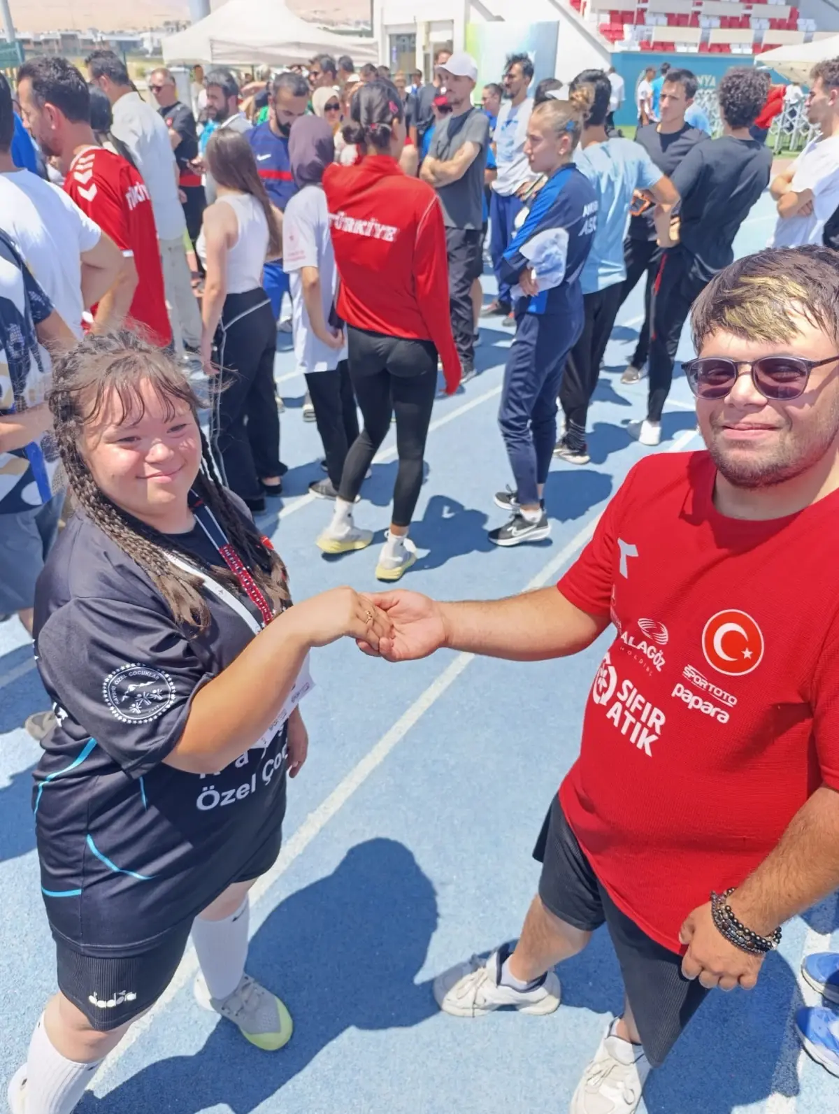 Down Sendromlu Sporculardan Unutulmaz Evlilik Teklifi