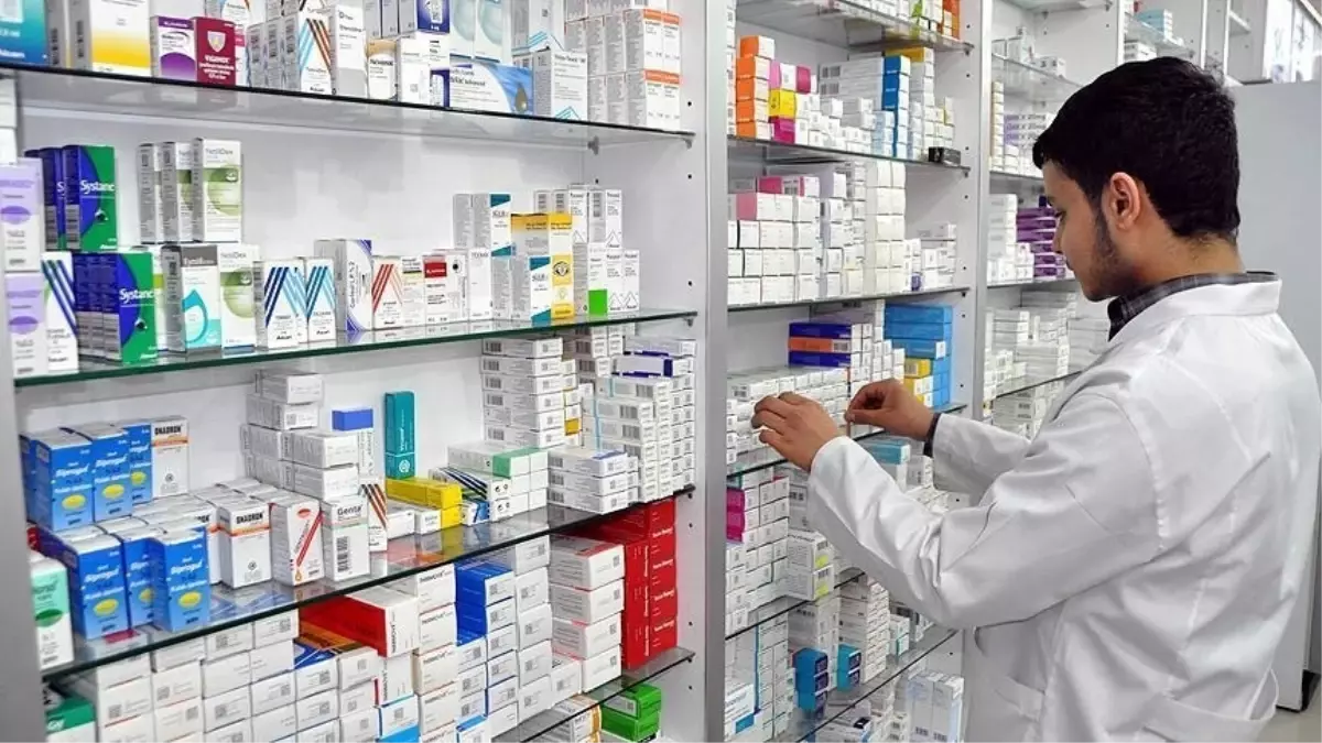 Eczaneler bugün açık mı? 15 Temmuz Salı günü eczaneler çalışıyor mu, kaça kadar?