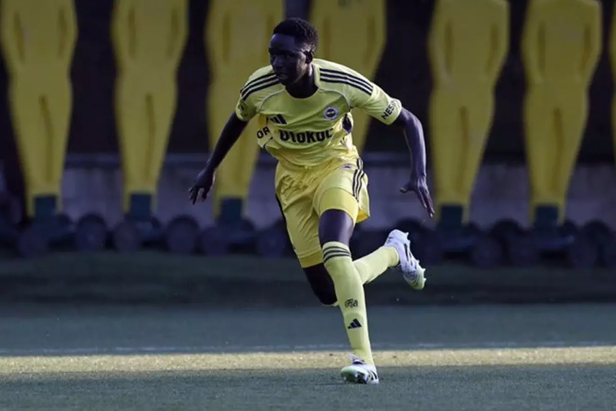 Fenerbahçe'de Abdou Aziz Fall'ın Portekiz kampına gidememe sebebi belli oldu