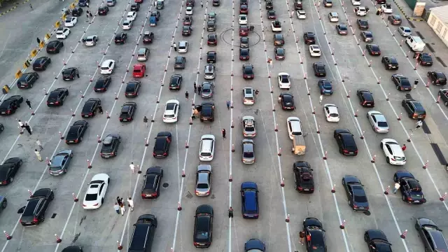 They travel for days and wait in this queue for hours