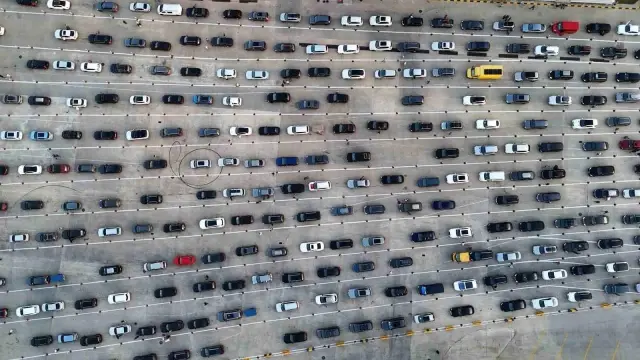 They travel for days and wait in this queue for hours