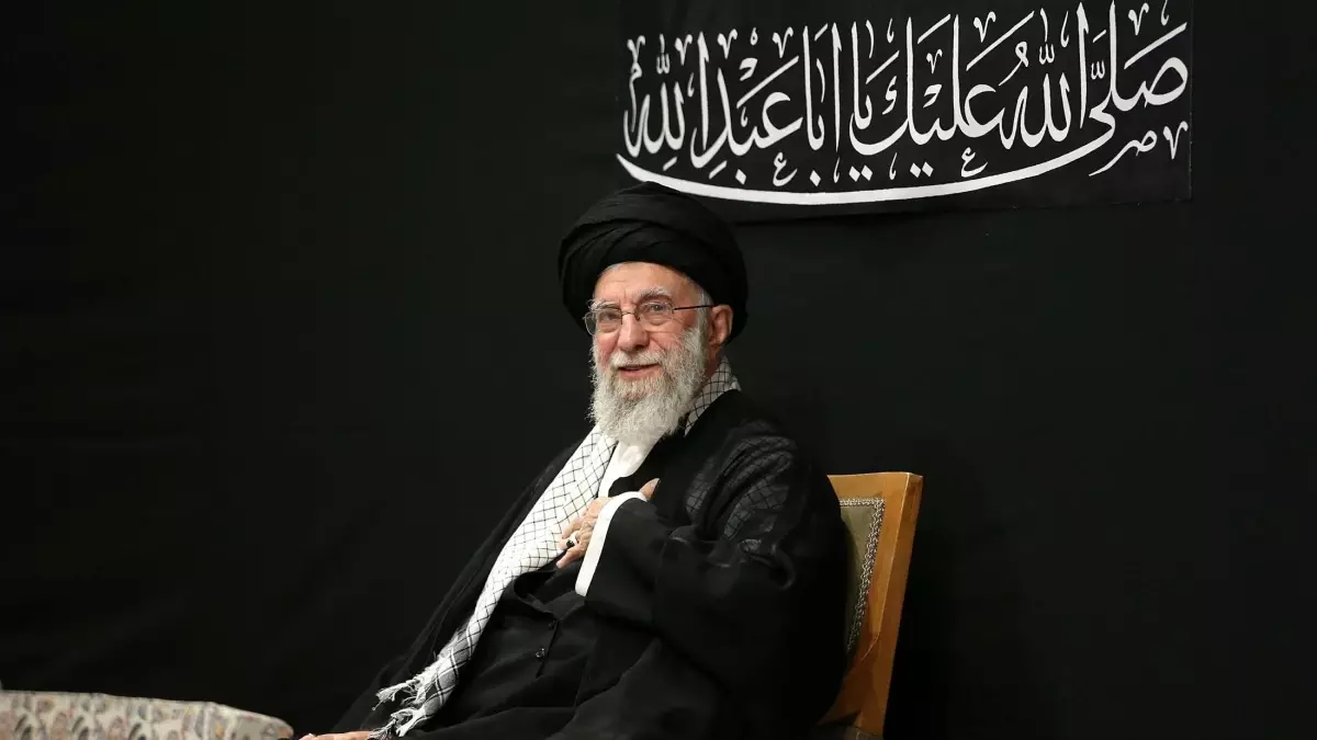 Hamaney, Çatışmaların Ardından Halkın Karşısına Çıktı