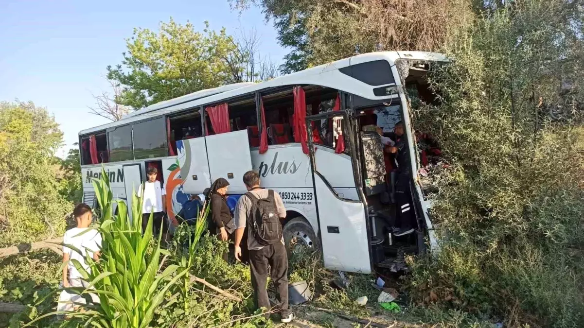 Konya'da Yolcu Otobüsü Kaza Yaptı: 7 Yaralı
