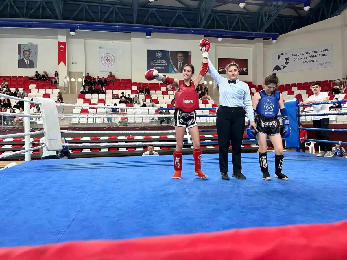 Manisa Muaythai Takımı, Kırklareli Şampiyonası'nda 5 Madalya Kazandı