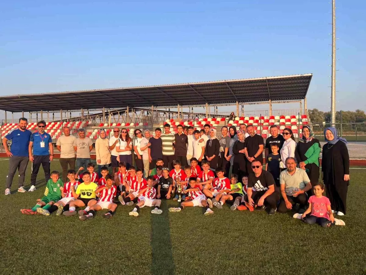 Tavşanlı İdmanyurduspor, Genç Takımlarıyla Şampiyonluklarına Devam Ediyor