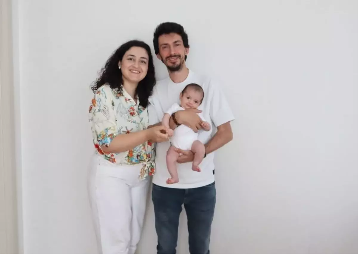 Ankara'da Yangında Bebeğiyle Hayatını Kaybeden Anneye Veda