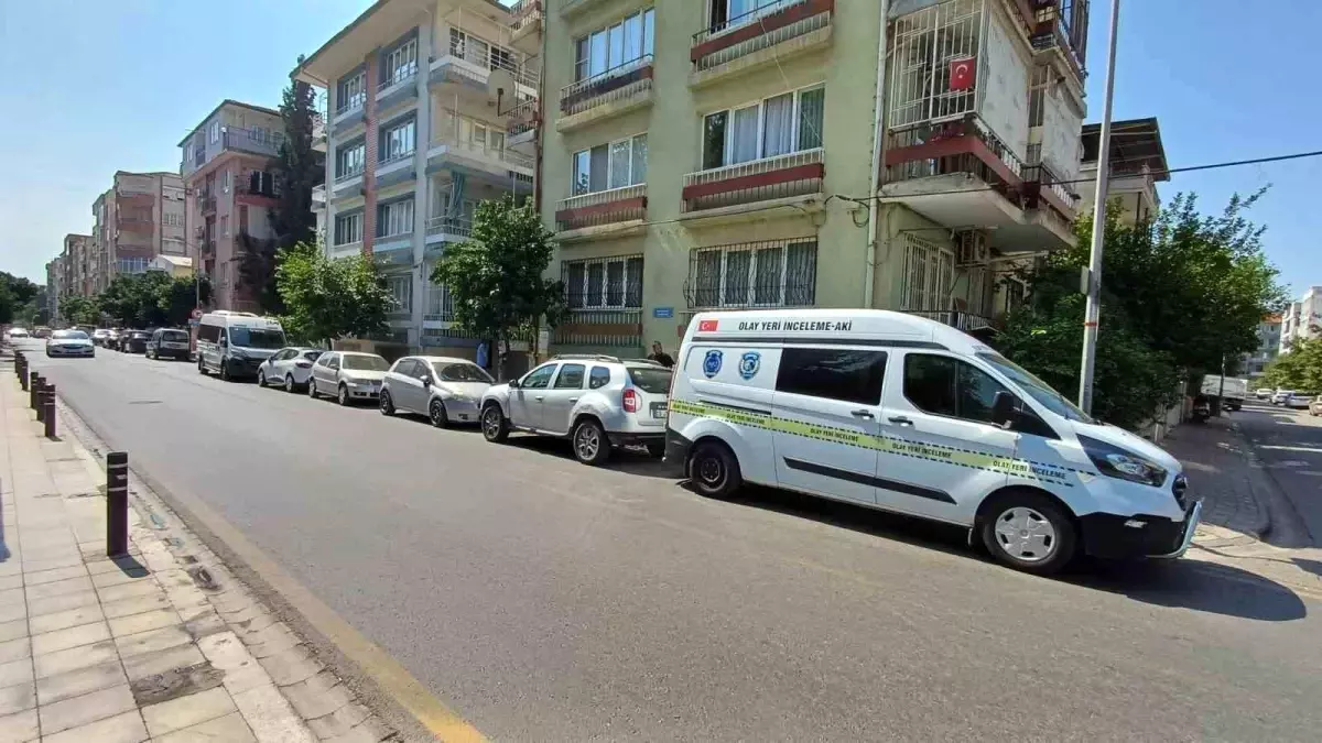 80 Yaşındaki Ekrem Uysal Evinde Ölü Bulundu