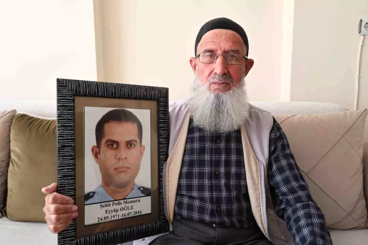 15 Temmuz şehidinin babası: '15 Temmuz gelince canımız ciğerimiz yanıyor'