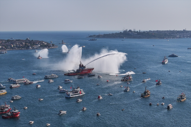 253 boats passed through the Bosphorus in memory of the July 15 martyrs