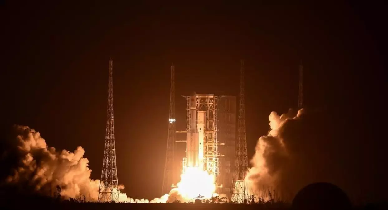 Çin, Tiangong Uzay İstasyonu'na Tianzhou-9 Kargo Uzay Aracını Fırlattı