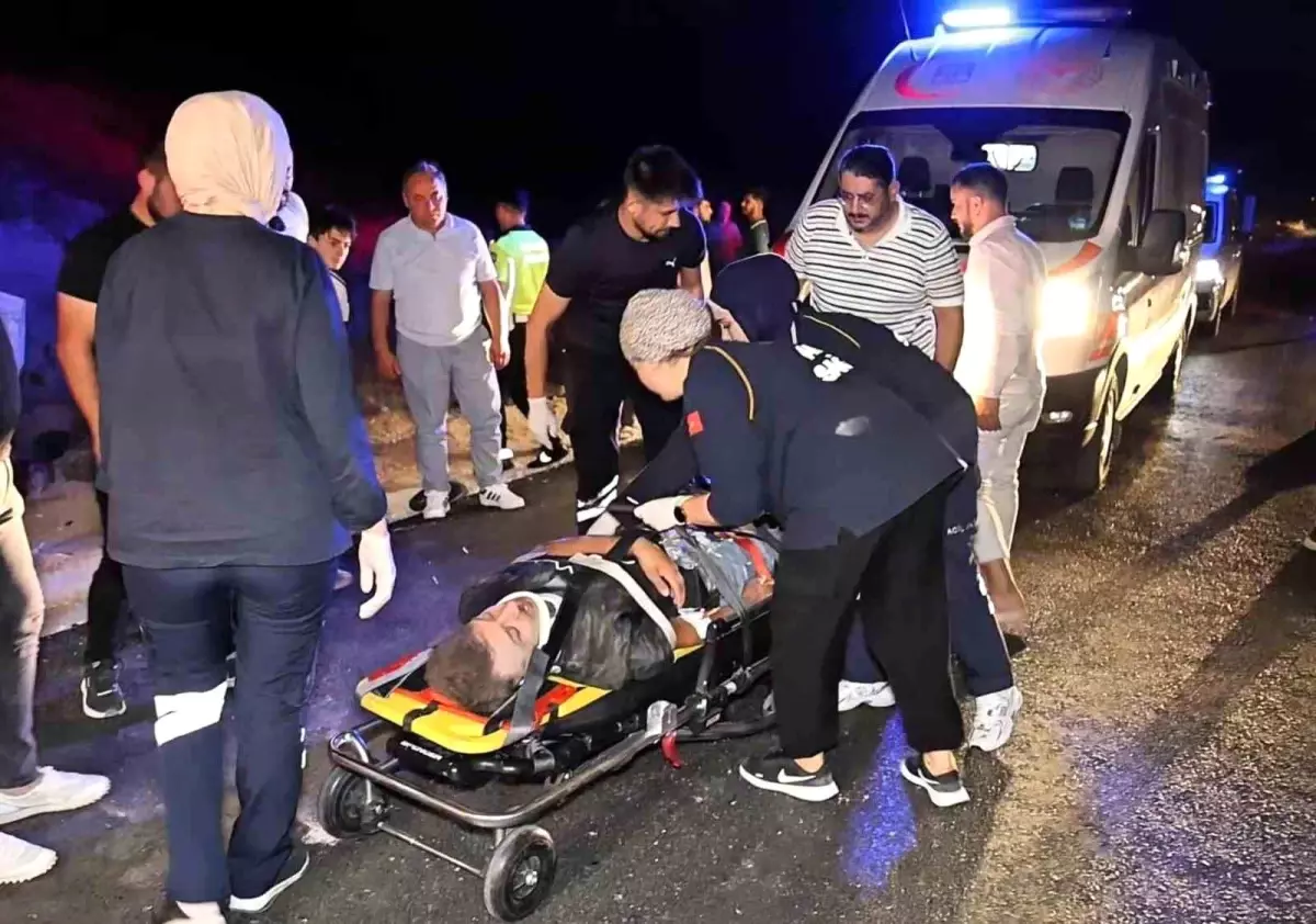Alkolle Direksiyon Başına Geçen Ehliyetsiz Genç Sürücü Takla Attı
