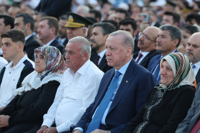 Cumhurbaşkanı Erdoğan: 15 Temmuz'da ruhunu 1 dolara satanlar bunun bedelini ödeyecek