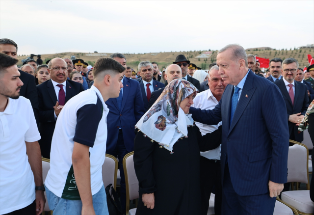 Cumhurbaşkanı Erdoğan: 15 Temmuz'da ruhunu 1 dolara satanlar bunun bedelini ödeyecek