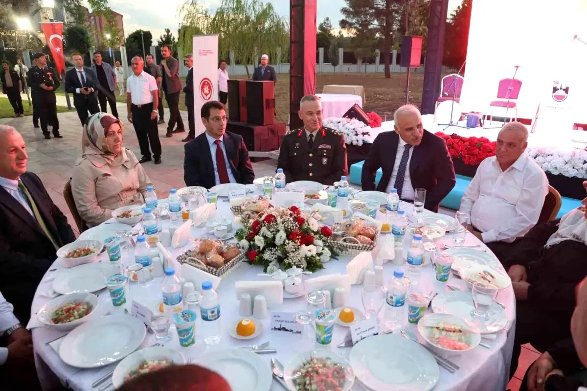 Diyarbakır'da 15 Temmuz Demokrasi ve Milli Birlik Günü Kutlandı