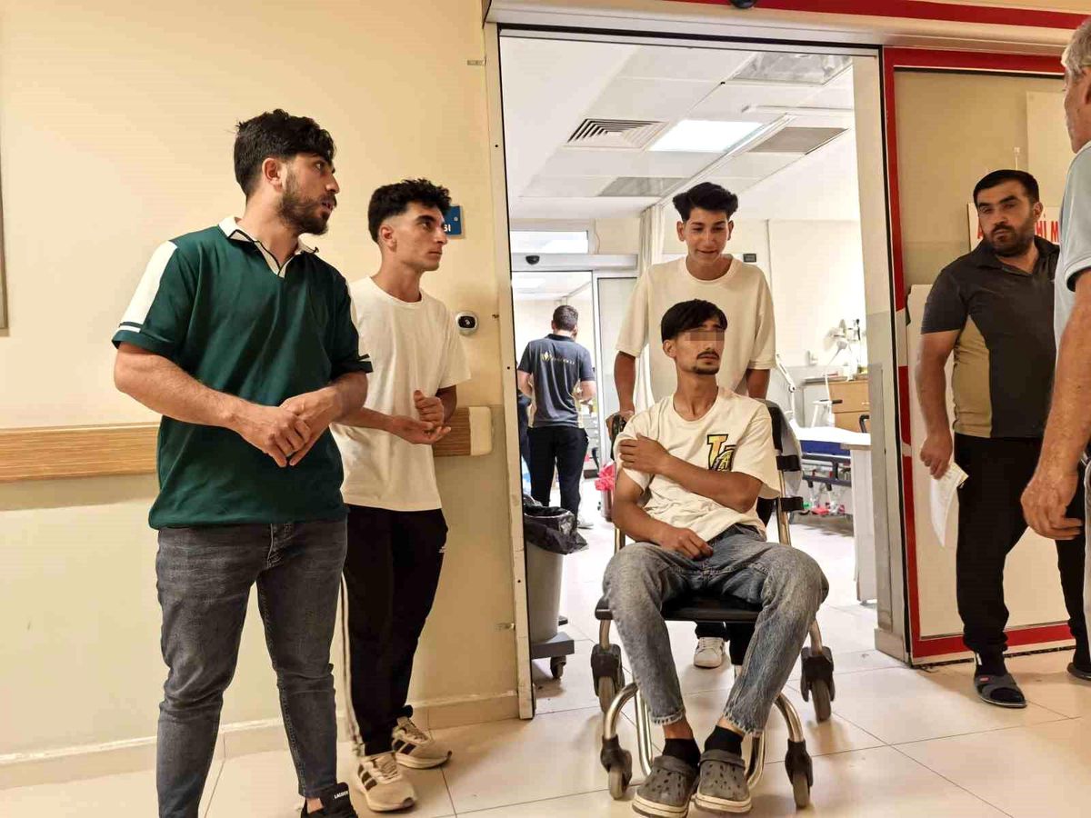 İnegöl'de Düğün Eğlencesinde Kurusıkı Tabancayla Ateş Açıldı: 17 Yaşındaki Çocuk Yaralandı