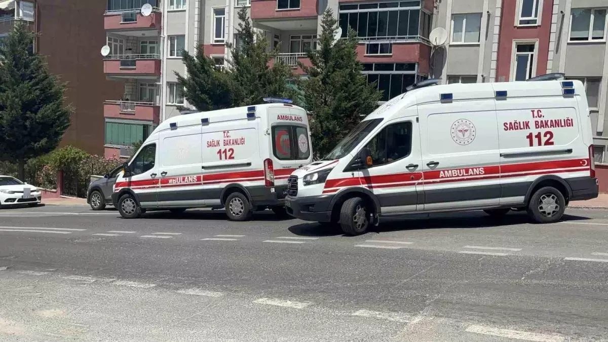 Edirne'de Elektrikli Bisiklet Kazası: Baba ve Oğul Yaralandı