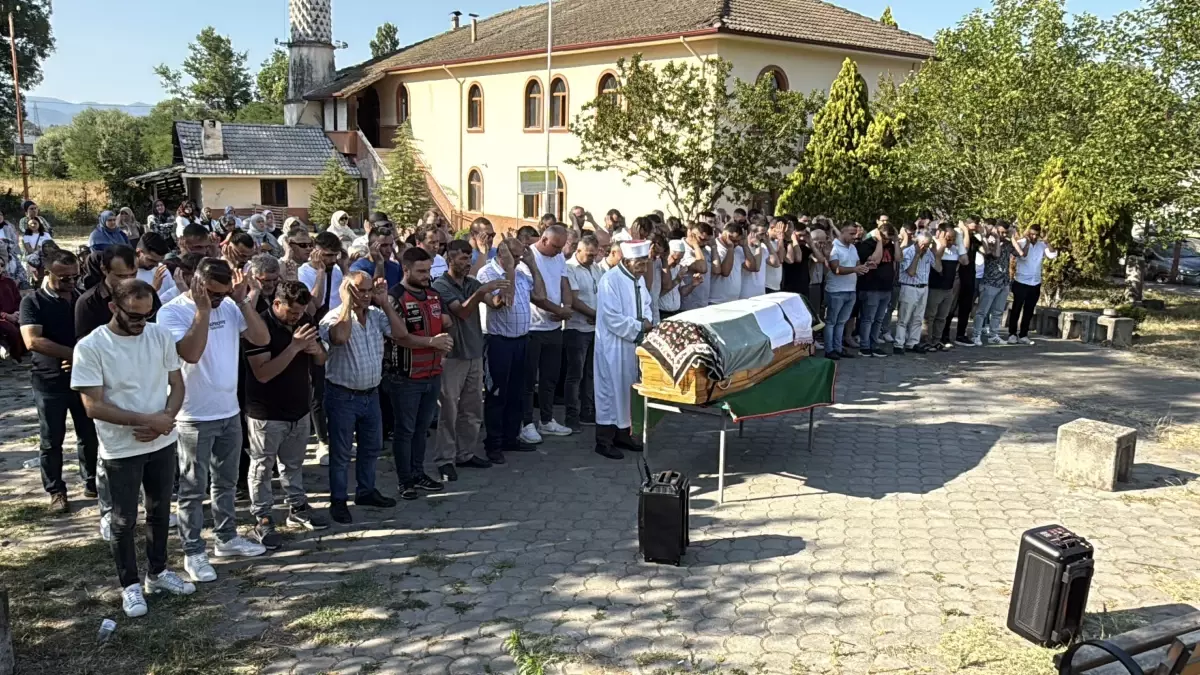 Bartın'da cinayet vakası: Fati Asan toprağa verildi