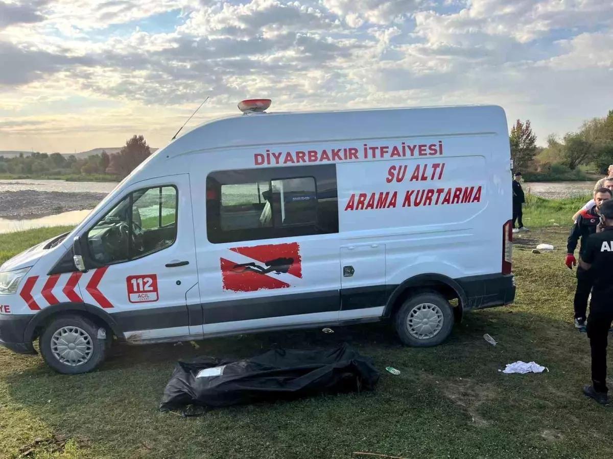 Diyarbakır'da Boğulma Tehlikesi Geçiren Kardeşini Kurtarmak İsterken Kaybolan Genç Bulundu