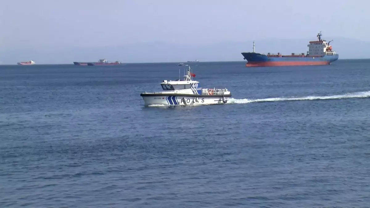 Kartal'da Denizde Kaybolan Genç İçin Arama Çalışmaları Devam Ediyor