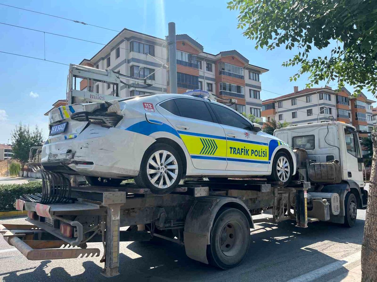Eskişehir'de Trafik Kazası: 3 Yaralı