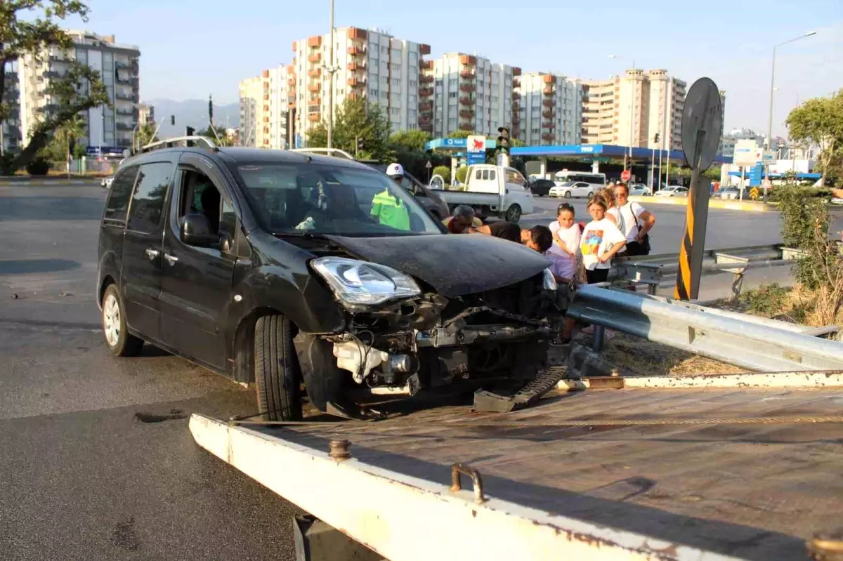 Aydın'da Otoban Kavşağında Kaza: 1 Yaralı