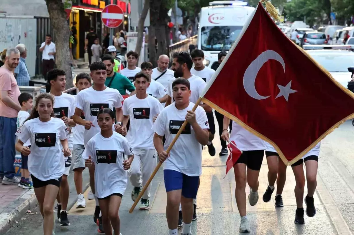 Manisa'da 15 Temmuz Sancak Koşusu Coşkuyla Gerçekleştirildi