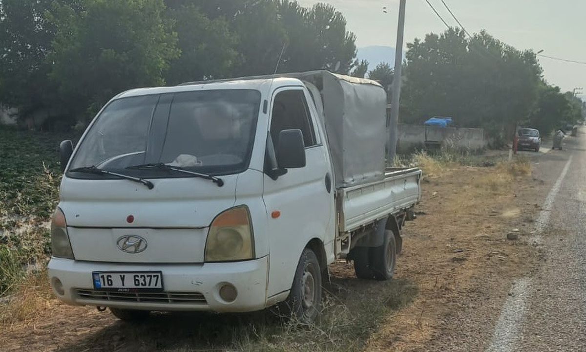 Kamyonetten Düşen Mevsimlik İşçi Ağır Yaralandı