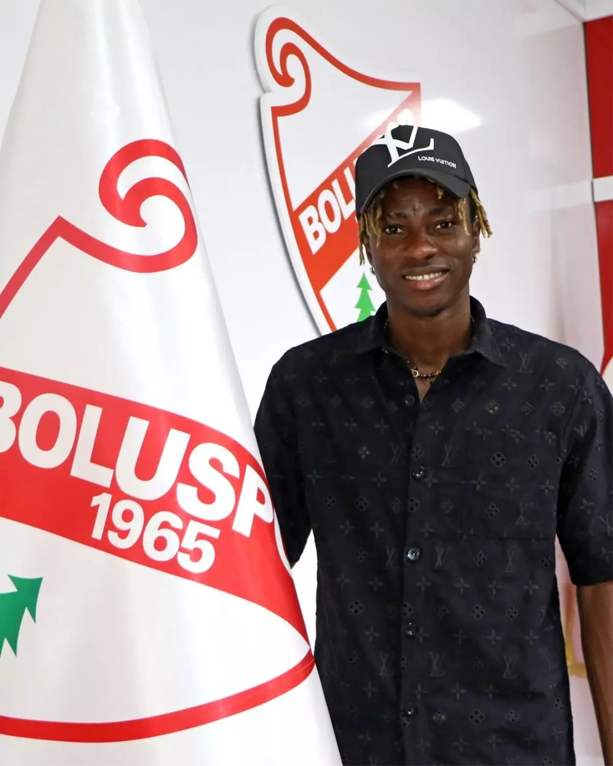 Boluspor, Nijeryalı Rasheed Akanbi ile Sözleşme İmzaladı